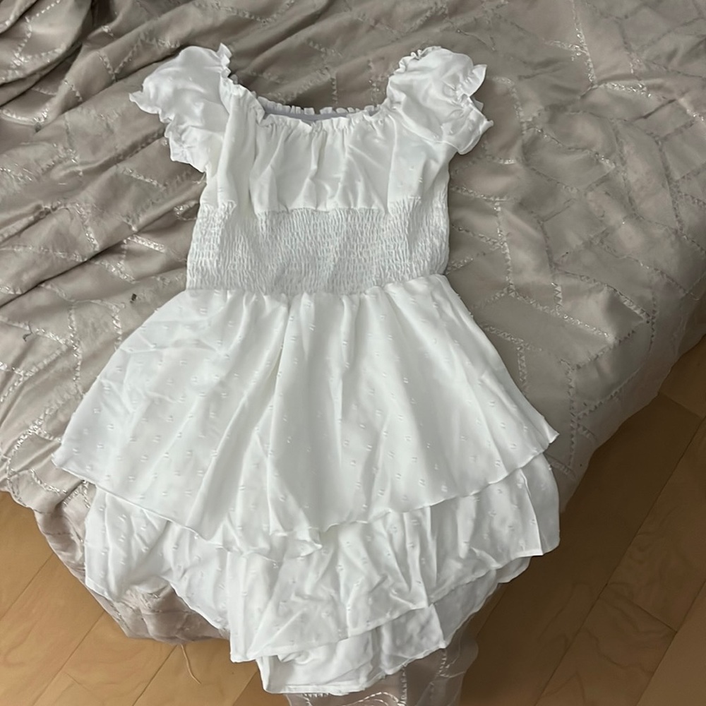 White flowy romper/dress